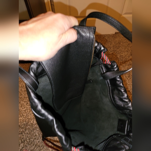 100% guaranteed authentic GUCCI leather drawstring backpack EUC - Picture 5 of 9